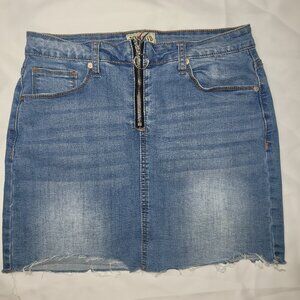 DENIM BLVD Destressed Jeans